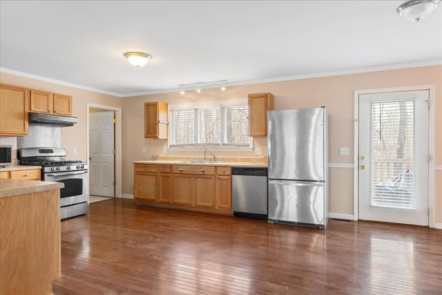 732 Tiger Bennett Rd, Hampshire, TN 38461