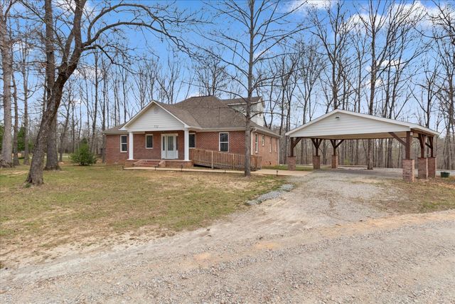 732 Tiger Bennett Rd, Hampshire, TN 38461