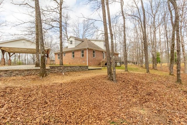 732 Tiger Bennett Rd, Hampshire, TN 38461