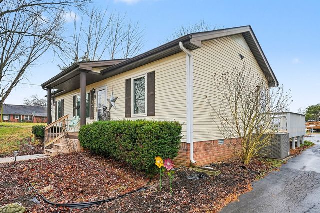 4918 Woodrow Rd, Woodlawn, TN 37191