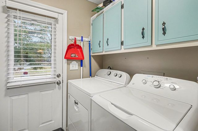 4918 Woodrow Rd, Woodlawn, TN 37191