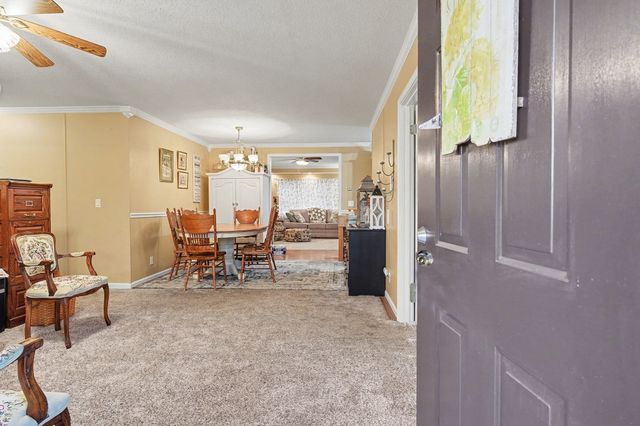 4918 Woodrow Rd, Woodlawn, TN 37191