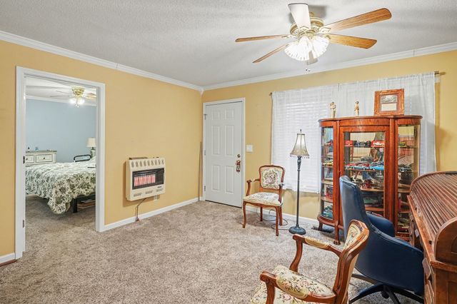 4918 Woodrow Rd, Woodlawn, TN 37191