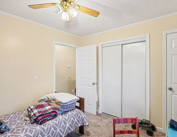 4918 Woodrow Rd, Woodlawn, TN 37191