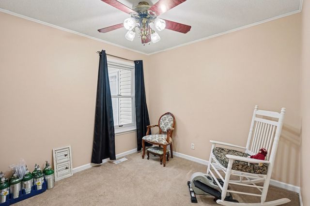 4918 Woodrow Rd, Woodlawn, TN 37191