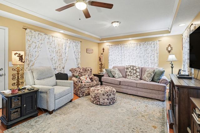 4918 Woodrow Rd, Woodlawn, TN 37191