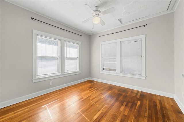 422 N KENSINGTON Avenue, Kansas City, MO 64123