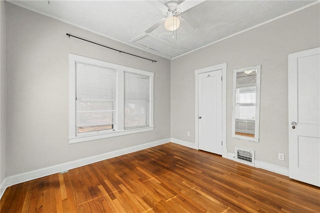 422 N KENSINGTON Avenue, Kansas City, MO 64123