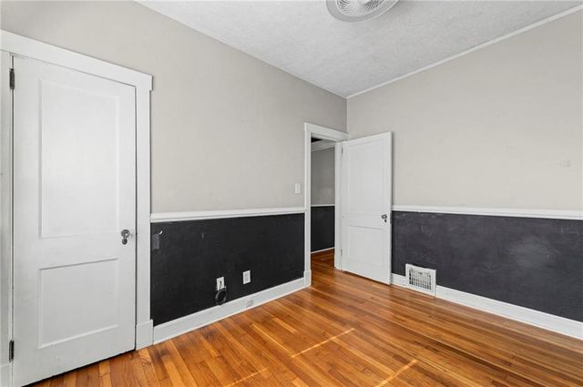 422 N KENSINGTON Avenue, Kansas City, MO 64123