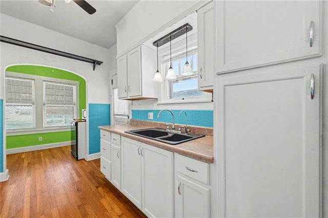 422 N KENSINGTON Avenue, Kansas City, MO 64123