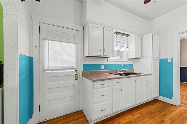 422 N KENSINGTON Avenue, Kansas City, MO 64123