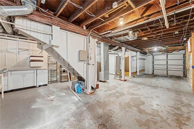 422 N KENSINGTON Avenue, Kansas City, MO 64123