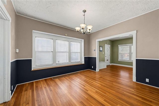 422 N KENSINGTON Avenue, Kansas City, MO 64123