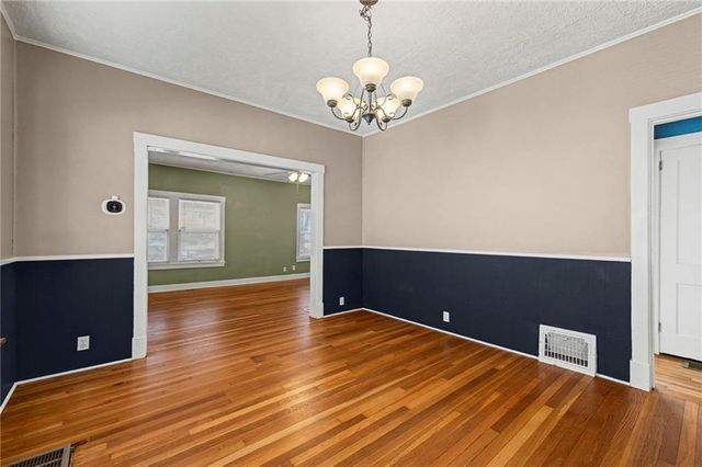 422 N KENSINGTON Avenue, Kansas City, MO 64123