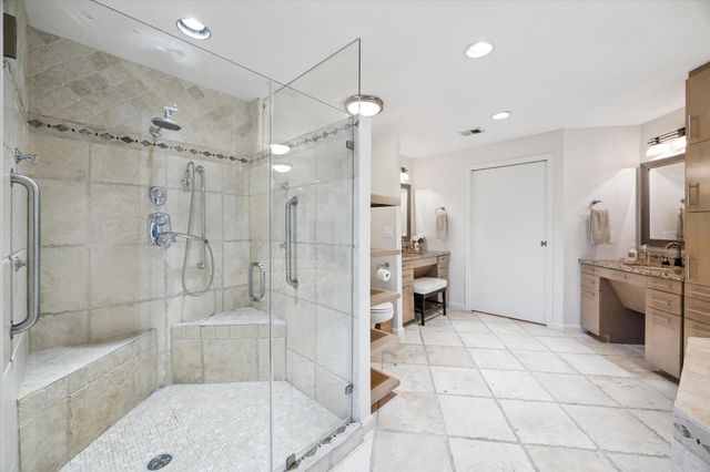 5050 Woodway Drive 2D, Houston, TX 77056