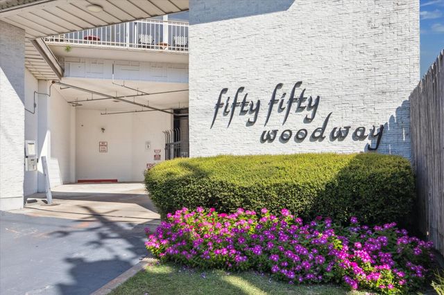 5050 Woodway Drive 2D, Houston, TX 77056