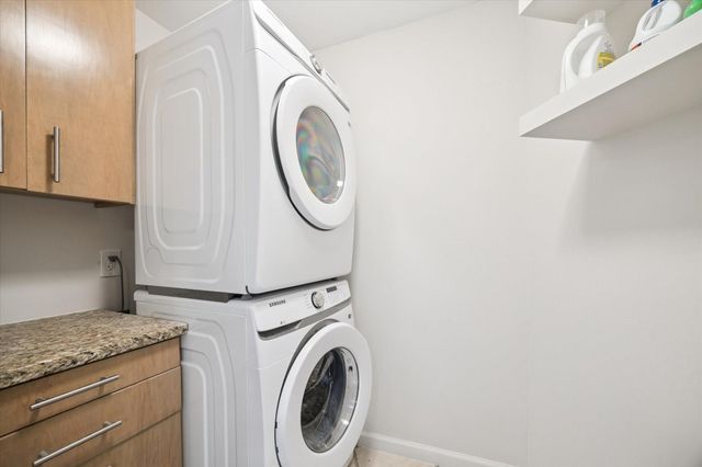 5050 Woodway Drive 2D, Houston, TX 77056