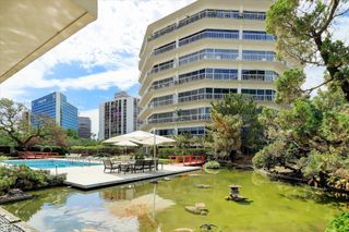 5050 Woodway Drive 2D, Houston, TX 77056