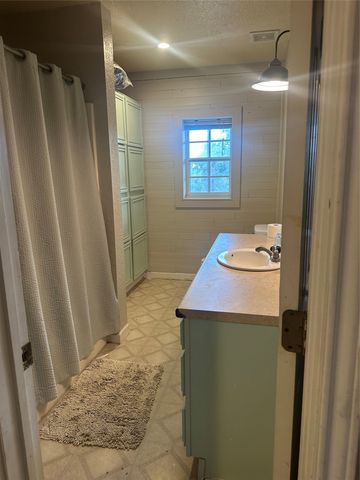 362 County Road 1270, Alvord, TX 76225