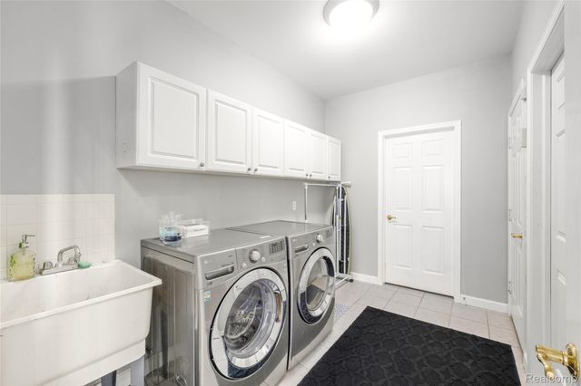 51037 Weston Drive, Plymouth Charter Township, MI 48170