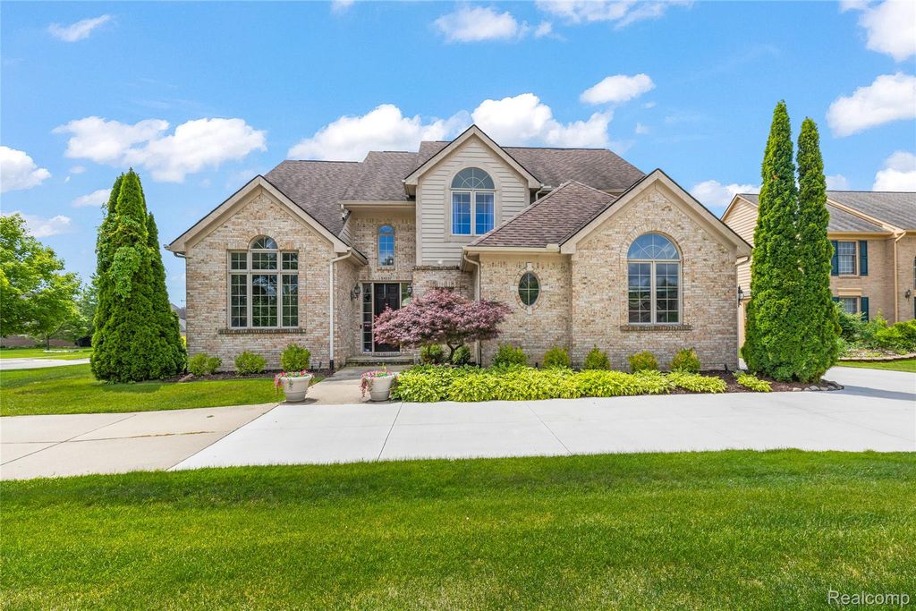 51037 Weston Drive, Plymouth Charter Township, MI 48170