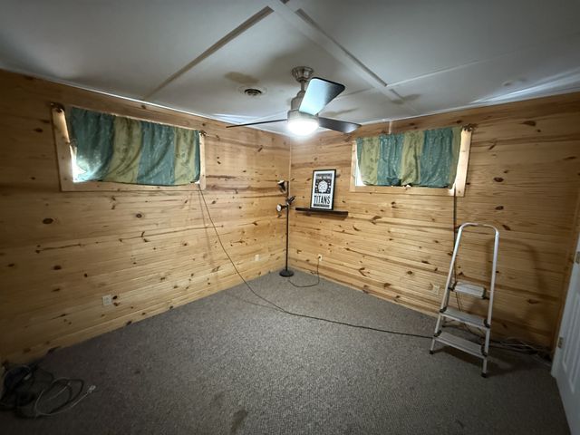 25 Burley Dr, Hartsville, TN 37074