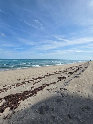5550 N Ocean Drive, Riviera Beach, FL 33404
