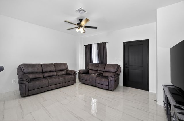 4682 E Ortega St, San Luis, AZ 85336