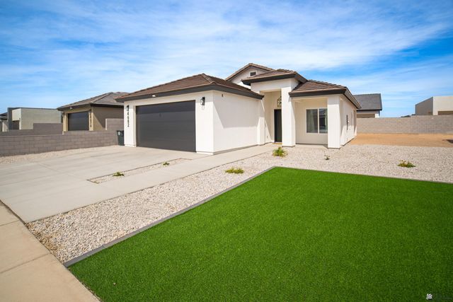 4682 E Ortega St, San Luis, AZ 85336