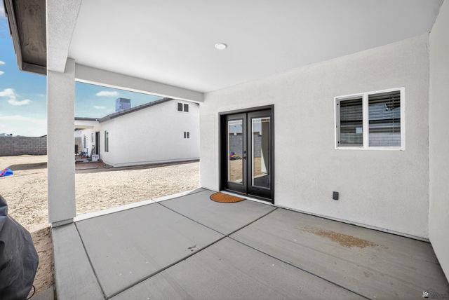 4682 E Ortega St, San Luis, AZ 85336