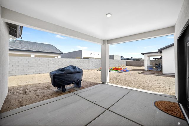 4682 E Ortega St, San Luis, AZ 85336