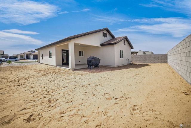 4682 E Ortega St, San Luis, AZ 85336