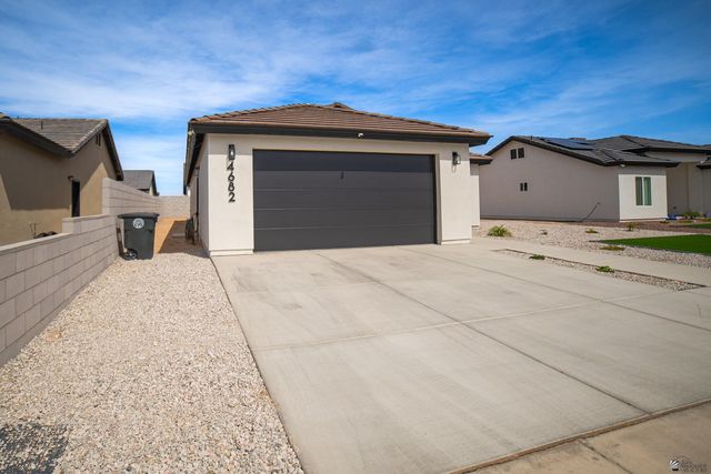 4682 E Ortega St, San Luis, AZ 85336