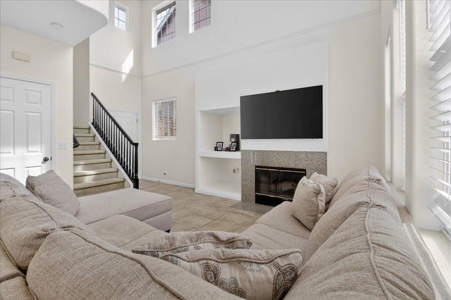 1960 Bradbury Street, Salinas, CA 93906