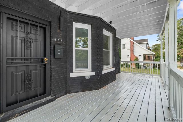 637 Manistique Street, Detroit, MI 48215
