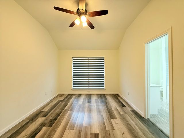 2711 Canterbury Street, Euless, TX 76039