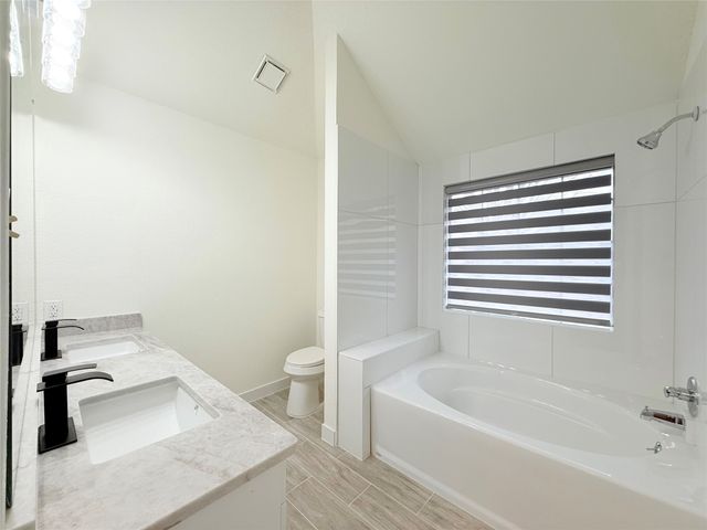 2711 Canterbury Street, Euless, TX 76039