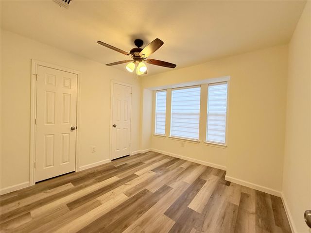 2711 Canterbury Street, Euless, TX 76039