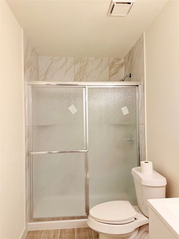 2711 Canterbury Street, Euless, TX 76039