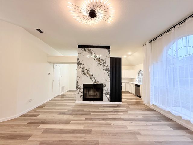 2711 Canterbury Street, Euless, TX 76039