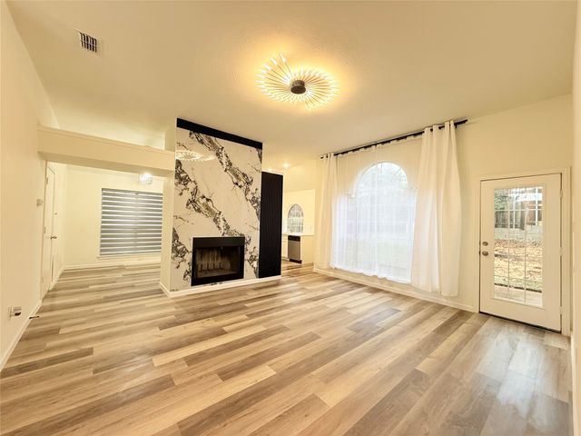 2711 Canterbury Street, Euless, TX 76039