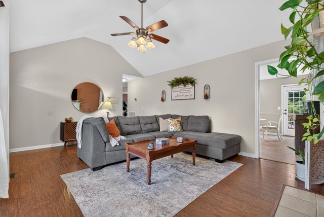 2688 Cider Dr, Clarksville, TN 37040