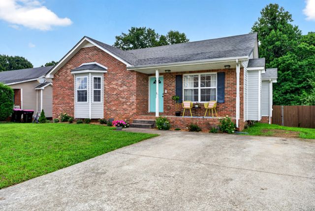 2688 Cider Dr, Clarksville, TN 37040