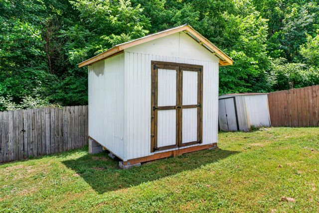 2688 Cider Dr, Clarksville, TN 37040