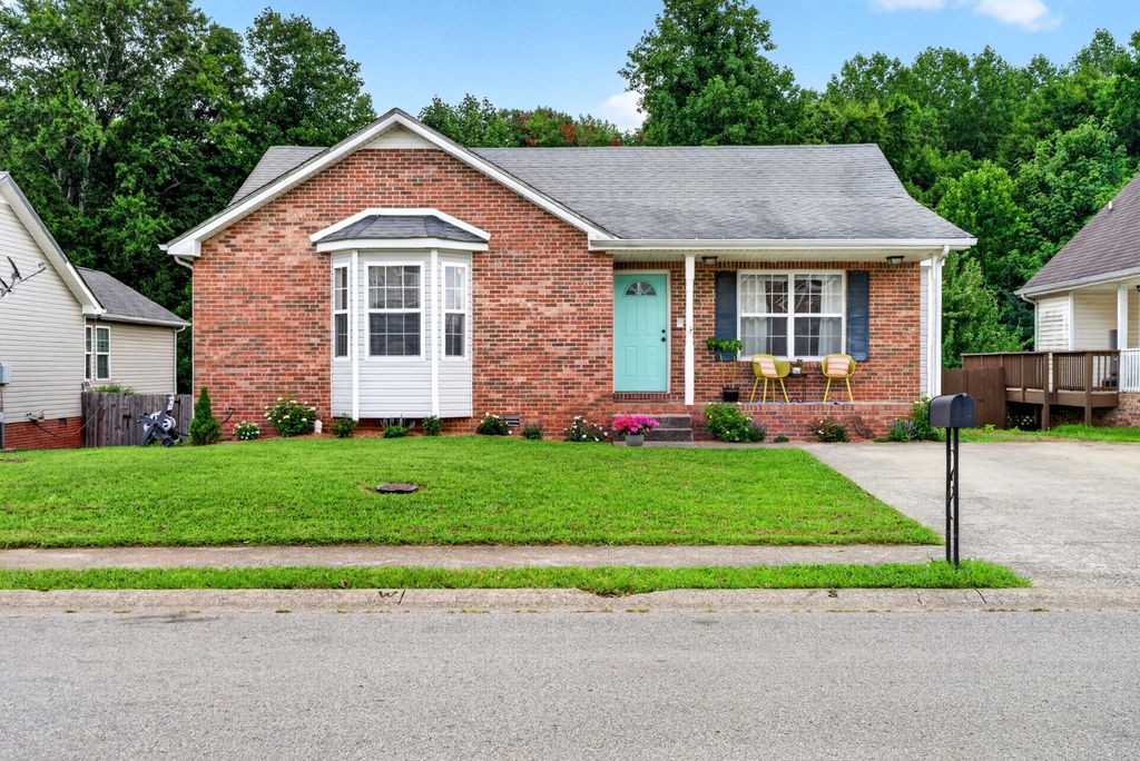 2688 Cider Dr, Clarksville, TN 37040