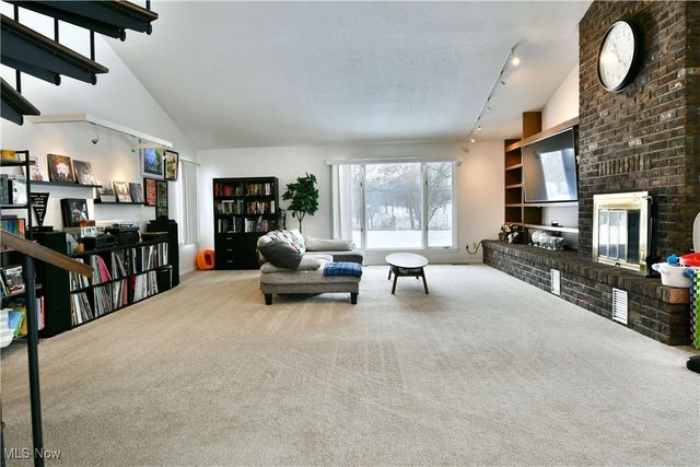 4650 Logan Gate Road, Youngstown, OH 44505