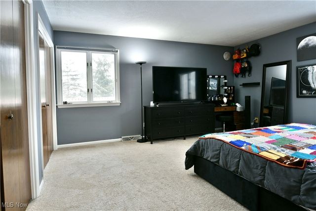 4650 Logan Gate Road, Youngstown, OH 44505