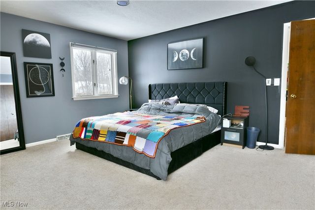 4650 Logan Gate Road, Youngstown, OH 44505