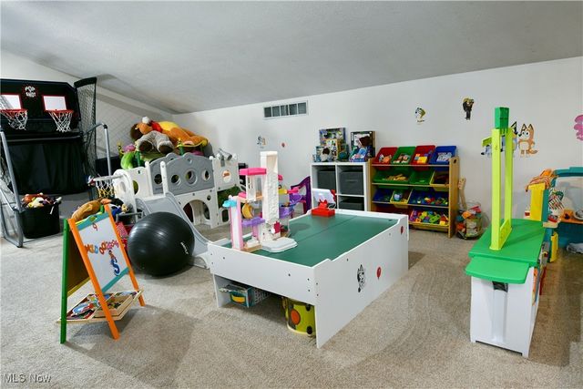 4650 Logan Gate Road, Youngstown, OH 44505