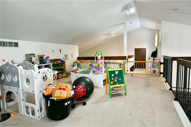 4650 Logan Gate Road, Youngstown, OH 44505